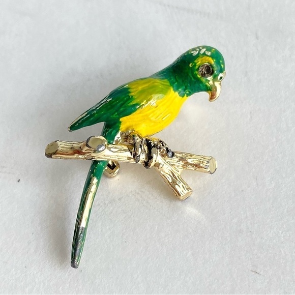 Vintage Parrot Bird Brooch Green Yellow Gold Tone 60s Pin Tiny Small - Picture 2 of 7